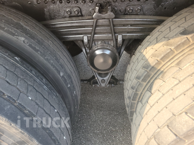 현대 트라고 520 앞축 카고 25톤 오토 9