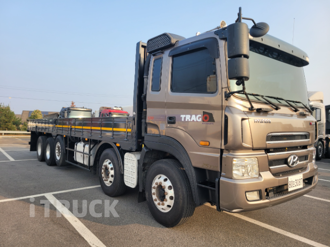 현대 트라고 520 앞축 카고 25톤 오토 1