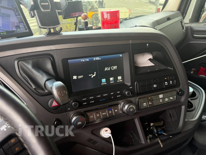 현대 트라고엑시언트 430 십바리 윙바디 13톤 오토 17