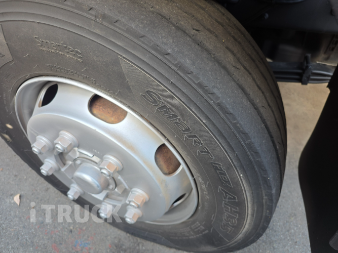 현대 메가트럭 250 단바리 카고 5톤 수동 9