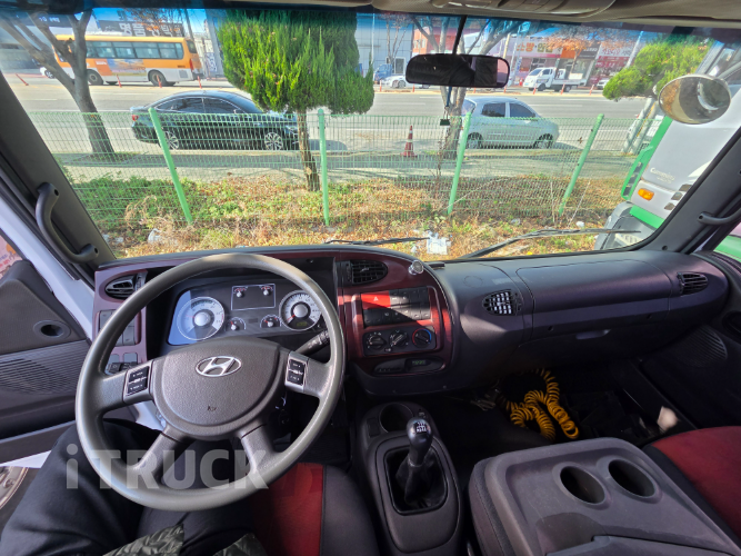 현대 메가트럭 250 단바리 카고 5톤 수동 12