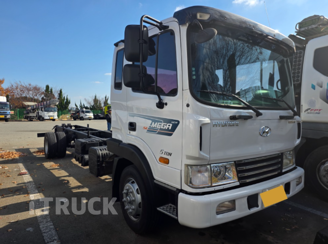 현대 메가트럭 250 단바리 카고 5톤 수동 2