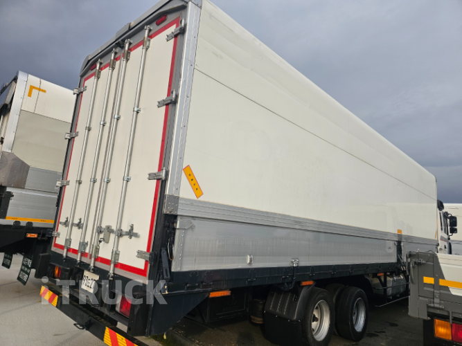 현대 메가트럭 와이드캡 300 후축 윙바디 5톤 수동 4