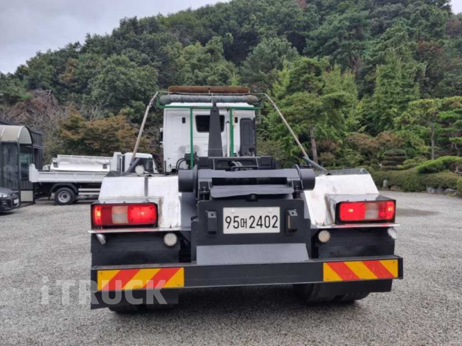 현대 트라고 암롤 540 24톤 오토 앞축 2