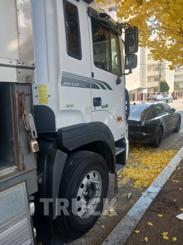 현대 메가트럭 와이드캡 300 후축 냉장윙 5톤 수동 5