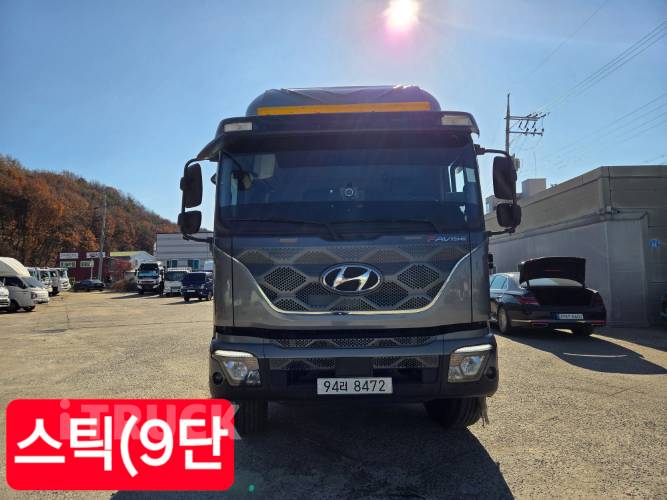 현대 메가트럭 325 후축 카고 8.5톤 수동 1