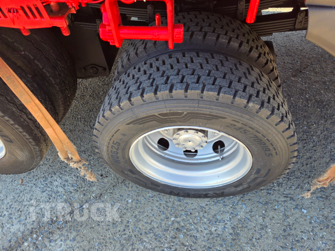 현대 메가트럭 325 후축 카고 8.5톤 수동 8