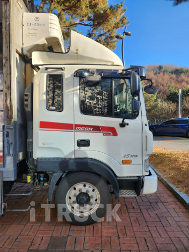 현대 메가트럭 250 후축 냉장윙 5톤 수동 3