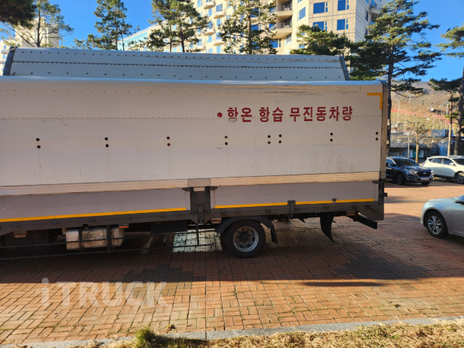 현대 메가트럭 250 후축 윙바디 5톤 수동 3