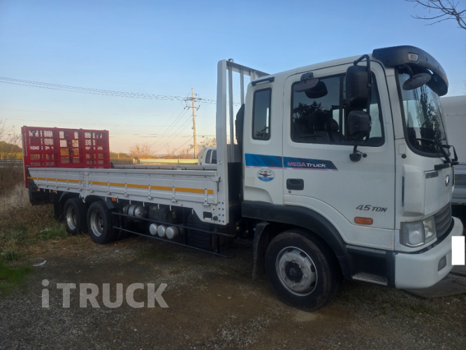 현대 메가트럭 250 앞축 카고 4.5톤 수동 5