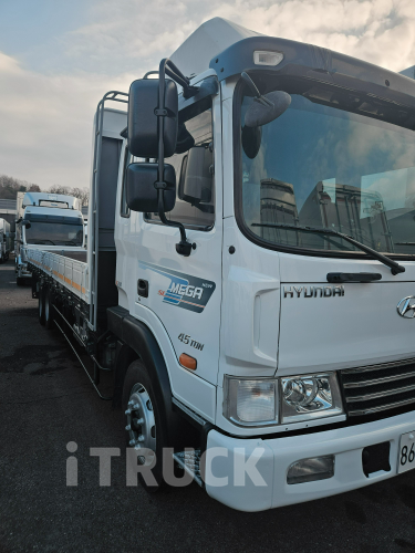 현대 메가트럭 260 앞축 카고 4.5톤 수동 0