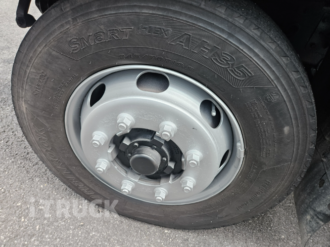 현대 메가트럭 260 앞축 카고 4.5톤 수동 9