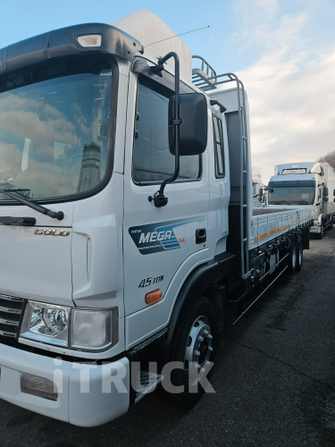 현대 메가트럭 260 앞축 카고 4.5톤 수동 2