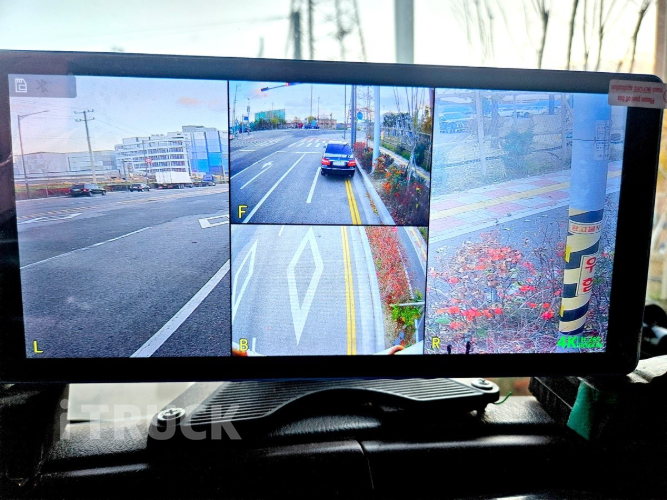 현대 메가트럭 와이드캡 300 후축 윙바디 6.5톤 오토 8