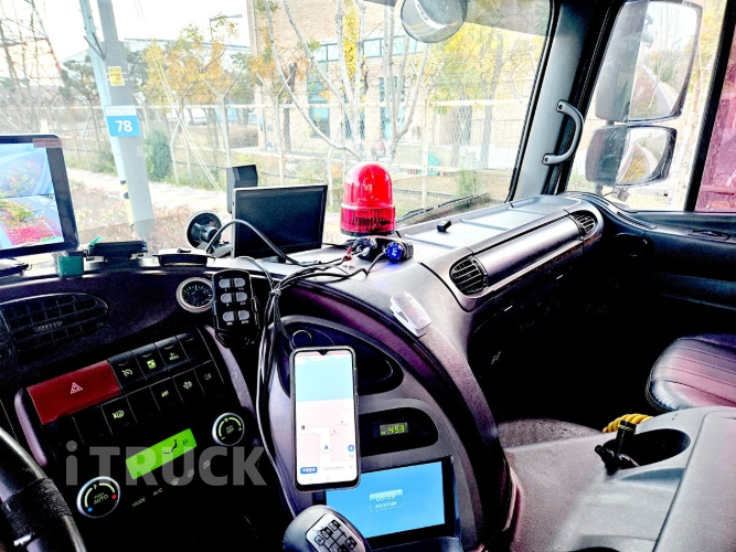 현대 메가트럭 와이드캡 300 후축 윙바디 6.5톤 오토 6