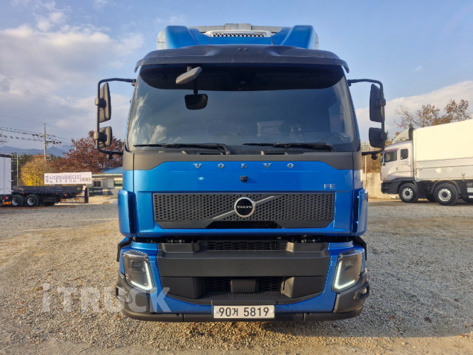 볼보 FE 350 후축 윙바디 9.5톤 오토 1