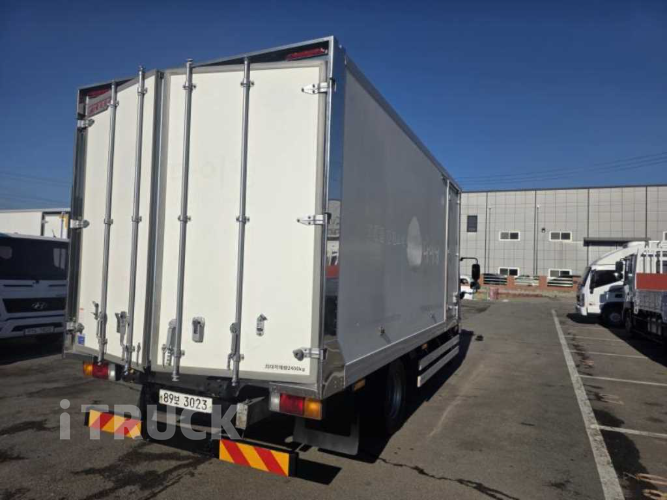 현대 올뉴마이티 3.5톤 광폭 냉동탑 5