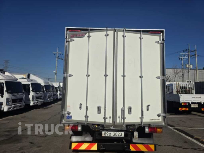 현대 올뉴마이티 3.5톤 광폭 냉동탑 4