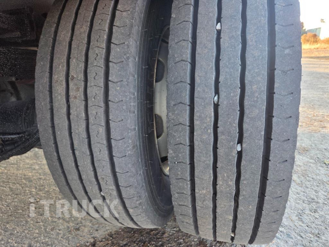 현대 메가트럭 270 단바리 카고 5톤 수동 10