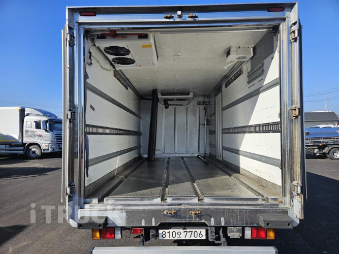 이스즈 엘프 3.5톤 광폭 냉동탑 8