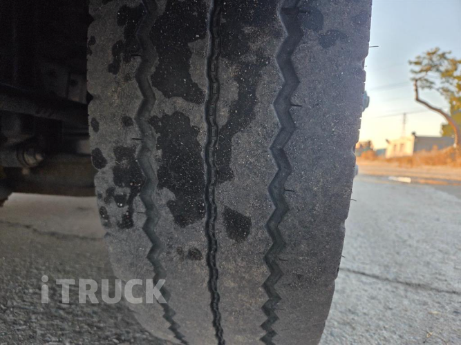 현대 메가트럭 270 단바리 카고 5톤 수동 9