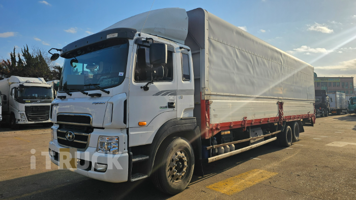 현대 메가트럭 와이드캡 300 후축 윙바디 6.5톤 오토