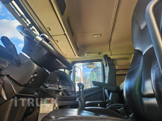 현대 엑시언트 암롤 520 24톤 수동 앞축 9