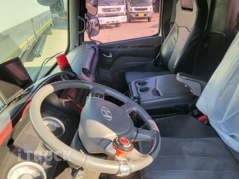 현대 메가트럭 270 후축 윙바디 7.5톤 수동 8