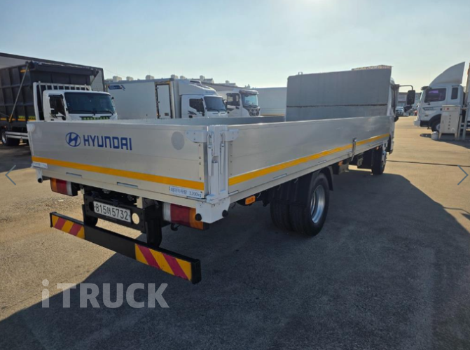 현대 마이티와이드 3.5톤 광폭 카고 슈퍼캡 2