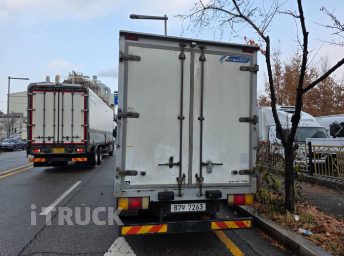 현대 올뉴마이티 2.5톤 냉동탑 3