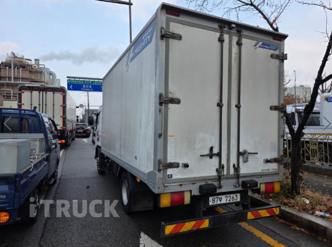 현대 올뉴마이티 2.5톤 냉동탑 2