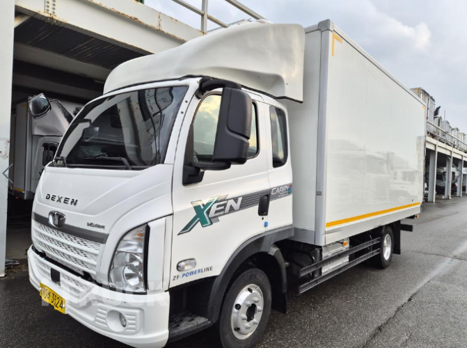 타타대우 더쎈 3.5톤 광폭 냉동탑