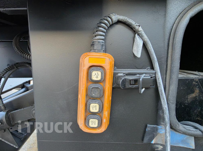 현대 메가트럭 280 단바리 윙바디 5톤 수동 16