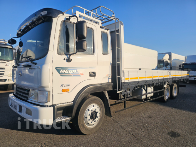 현대 메가트럭 250 앞축 카고 4.5톤 수동