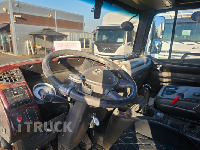 현대 메가트럭 250 앞축 카고 4.5톤 수동 8