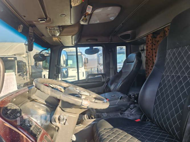 현대 메가트럭 250 앞축 카고 4.5톤 수동 7