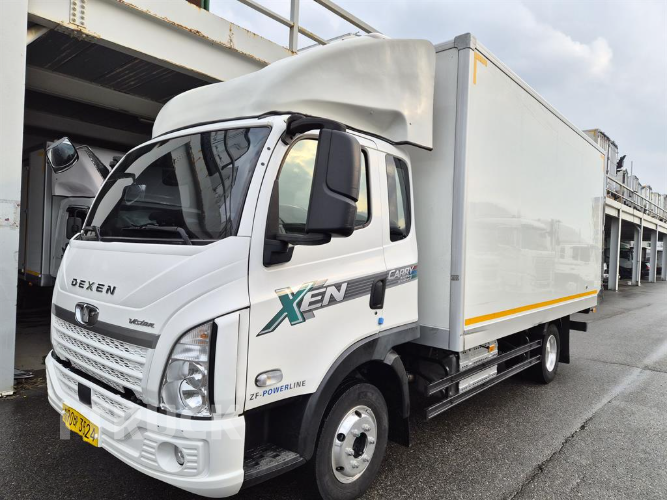 타타대우 더쎈 4톤 광폭 냉동탑 투냉