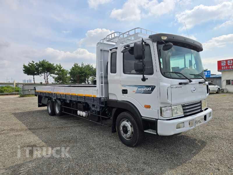 현대 메가트럭 250 앞축 카고 4.5톤 수동 1