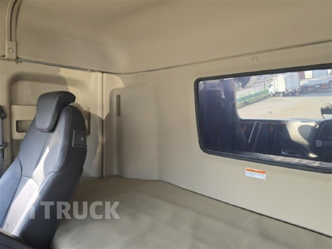 현대 트라고엑시언트 앞축 카고 25톤 오토 15