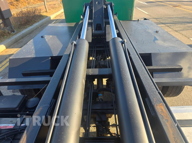 현대 메가트럭 암롤 5톤 수동 앞축 10