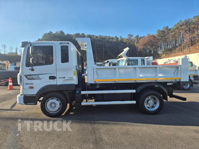 현대 메가트럭 화물덤프 5톤 4