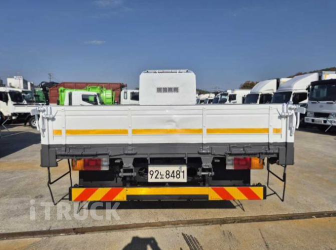 현대 메가트럭 280 앞축 카고 5톤 수동 7