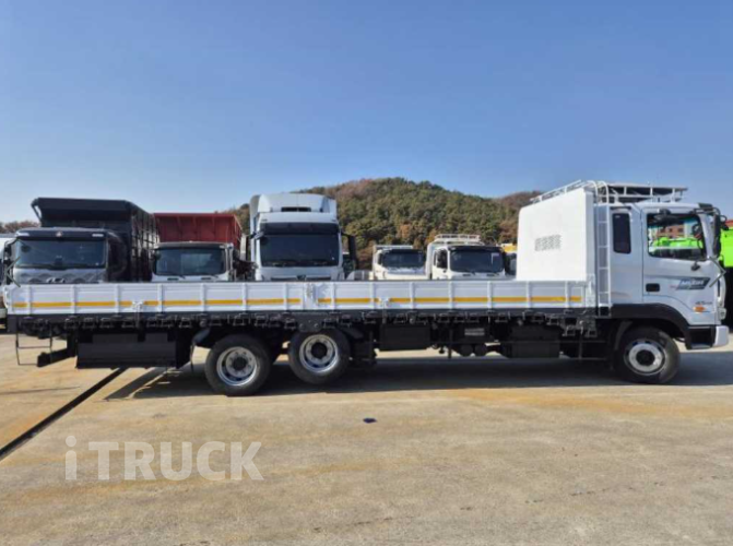 현대 메가트럭 280 앞축 카고 5톤 수동 2