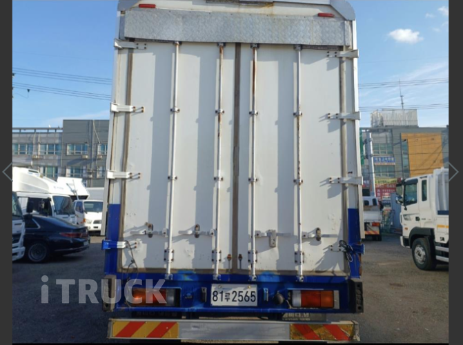 현대 트라고 350 단바리 윙바디 9.5톤 수동 3