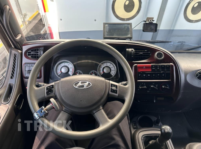 현대 메가트럭 250 후축 윙바디 5톤 수동 11