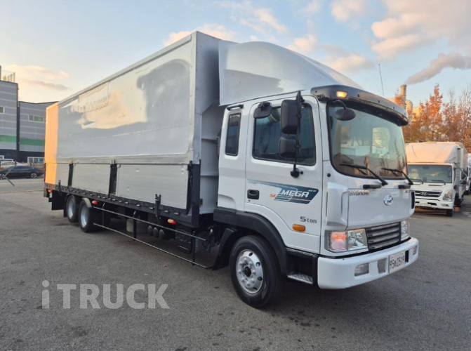 현대 메가트럭 250 후축 윙바디 5톤 수동 2