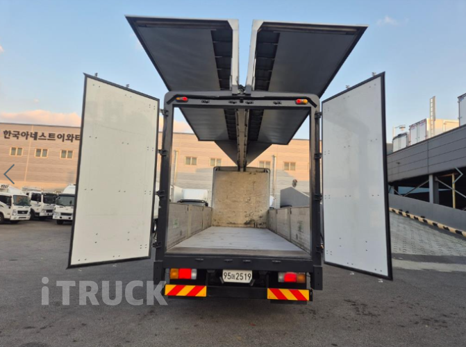 현대 메가트럭 250 후축 윙바디 5톤 수동 8