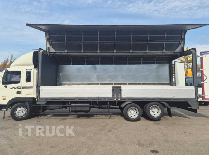 현대 메가트럭 250 후축 윙바디 5톤 수동 9