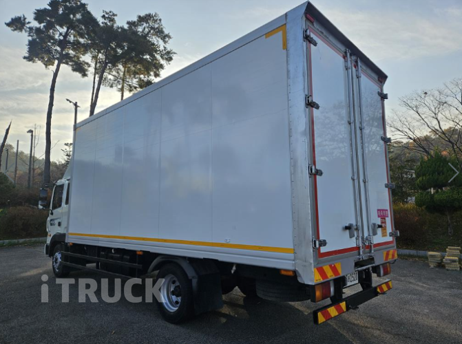 현대 메가트럭 260 단바리 익스하이탑 5톤 수동 6