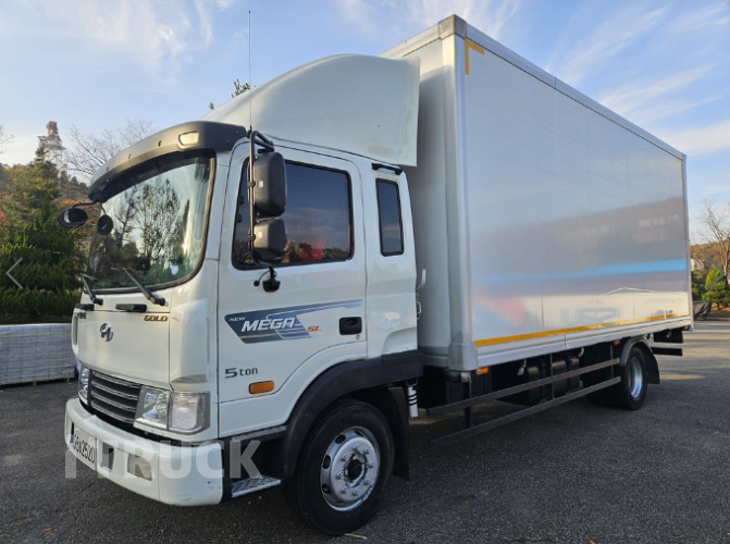 현대 메가트럭 260 단바리 익스하이탑 5톤 수동